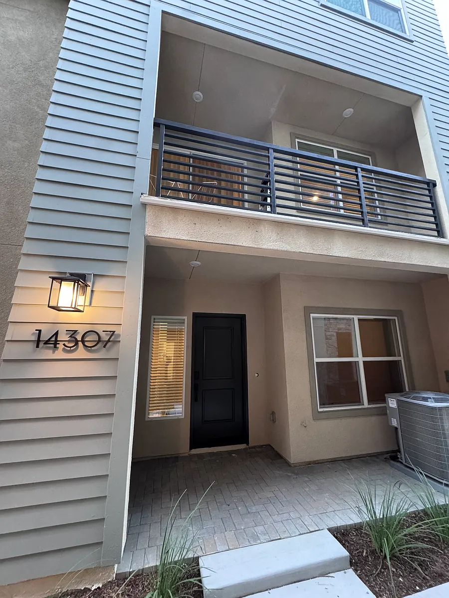 Building Photo - 14307 Savannah Ct