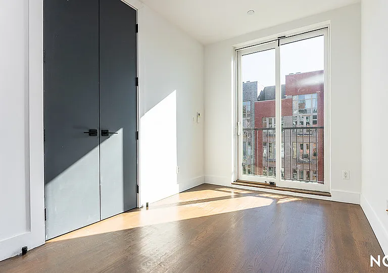 123 Clifton Pl #4A — Photo 1