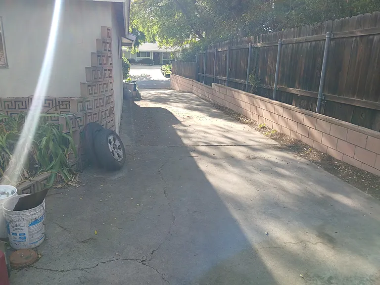 Denver Ave — Photo 12