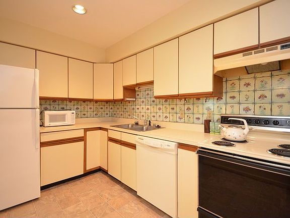 5th image of 4015 White Chapel Ln