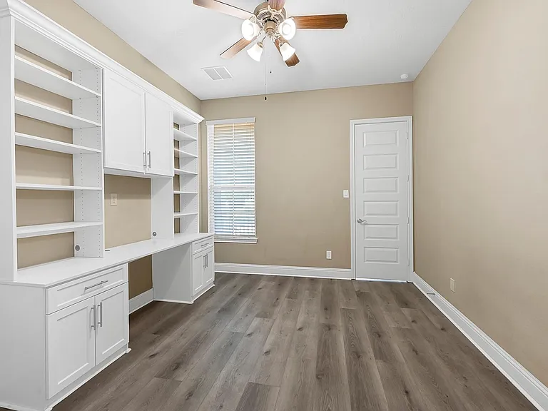 614 Imperial Blvd — Photo 21