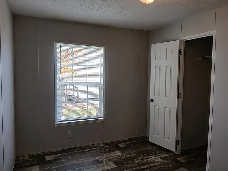 48 Oak St — Photo 14
