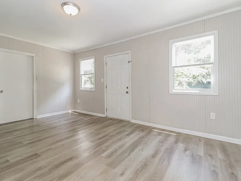1255 Skyhaven Rd SE — Photo 9