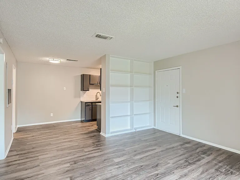 Villas At Waterchase — Photo 20