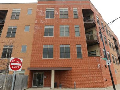 3637 N Spaulding Ave #402, Chicago, IL, 60618