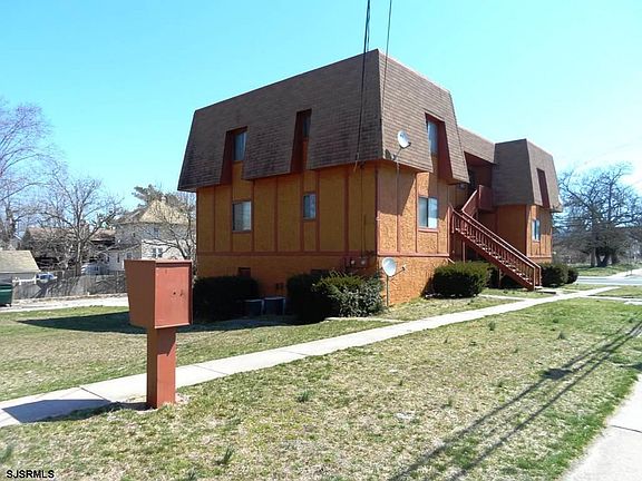 3rd image of 24 W Leeds Ave