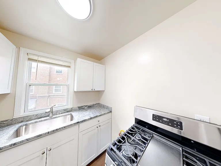 Roanoke Ave 8324 — Photo 4