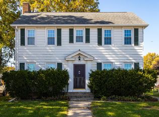 1719 Arizona St, Oshkosh, WI 54902
