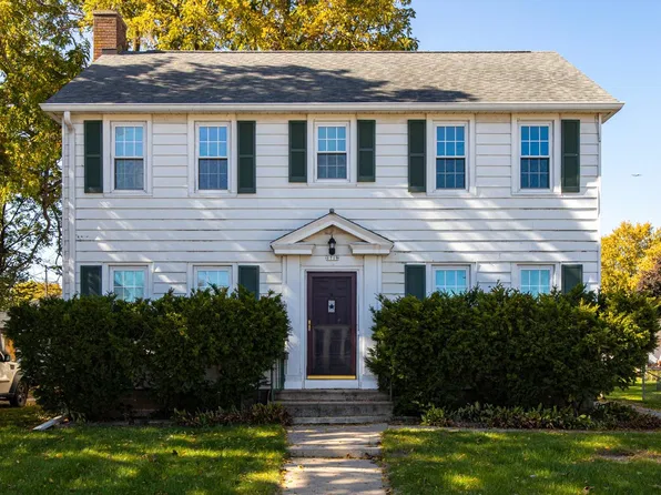 1719 Arizona St, Oshkosh, WI 54902