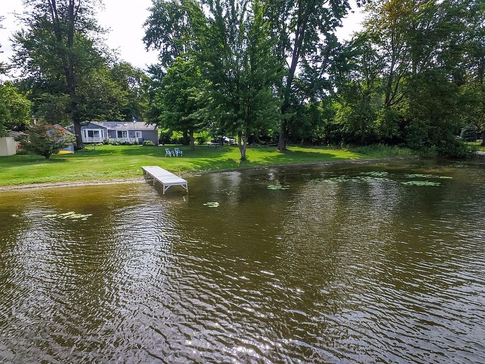 1st image of 7803 Lakeshore Dr
