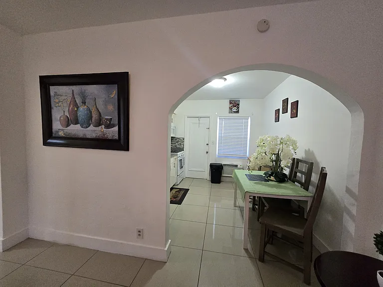 2305 Monroe St #1 — Photo 14