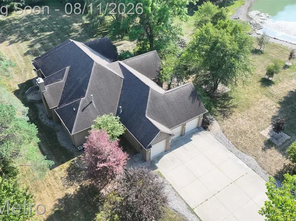 2315 Weigl Rd, Saginaw, MI 48609