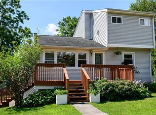 326 Oak Rd W, Mahopac, NY 10541