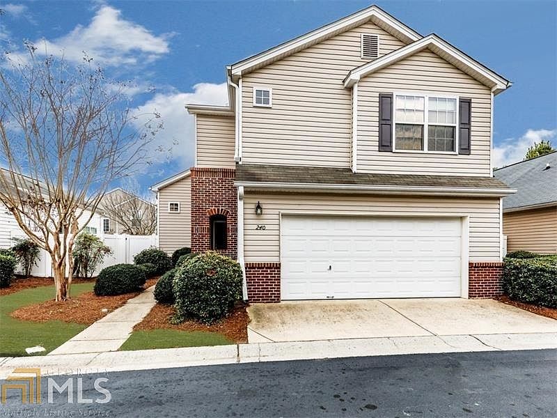 1st image of 240 Hiawassee Dr
