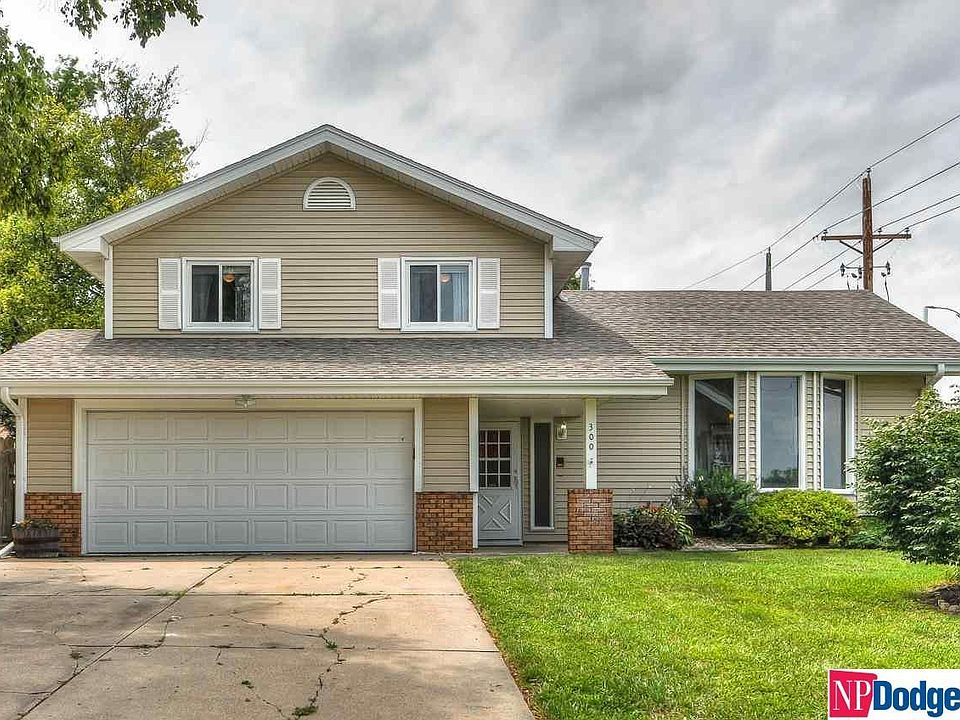1st image of 300 Prospect Dr