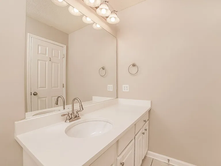 3950 Spring Lakes Cir — Photo 14