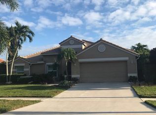 2 Dogwood Cir, Boynton Beach, FL 33436
