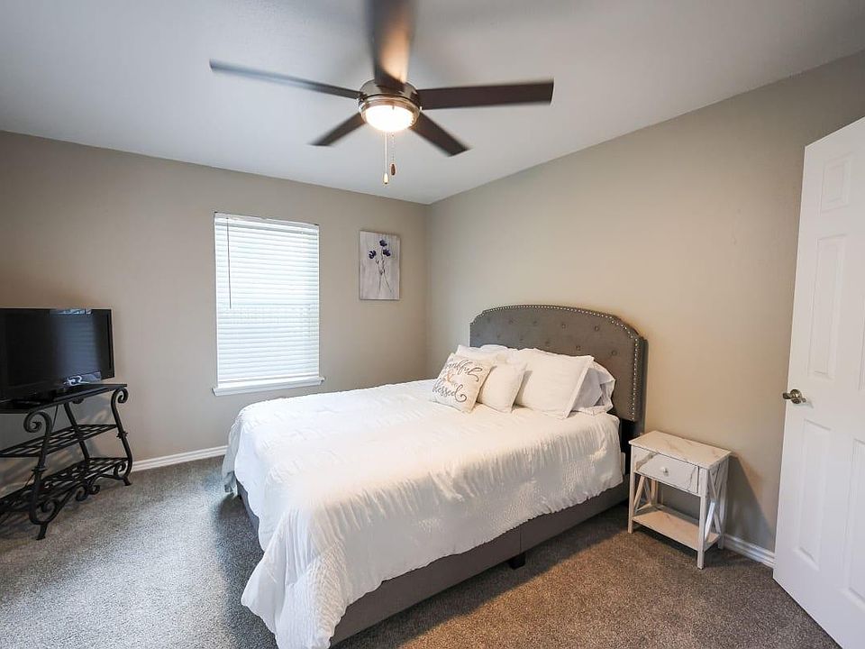 Deerwood Apartments - 2801 Calloway Rd Tyler TX | Zillow