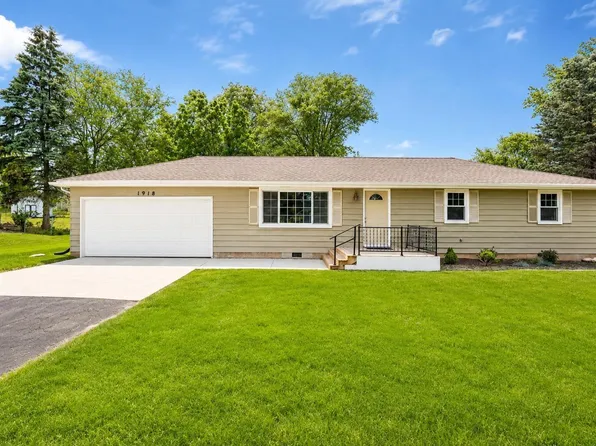 1918 Klug Dr, Fort Wayne, IN 46818
