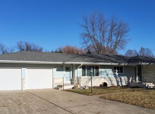 418 W Jack Frost St, Avoca, IA 51521