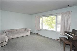 5th image of 2521 Woodbine Ave