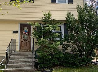 206 Maple St, Needham, MA 02492