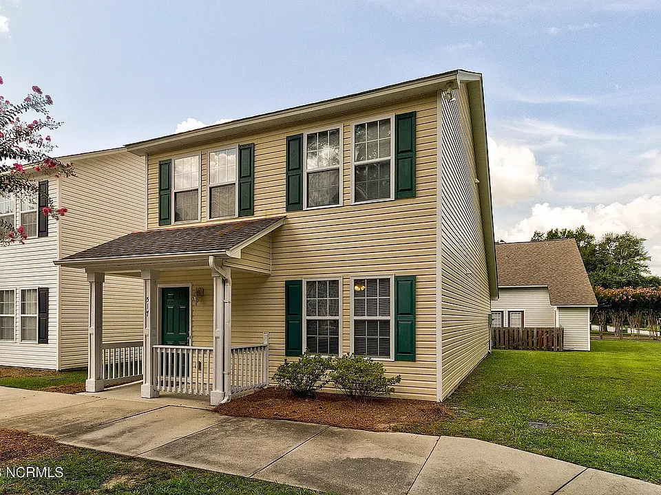 517 Amberjack Ln