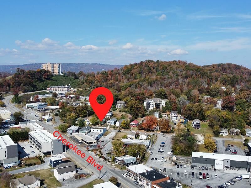 1st image of 513 W Bell Ave