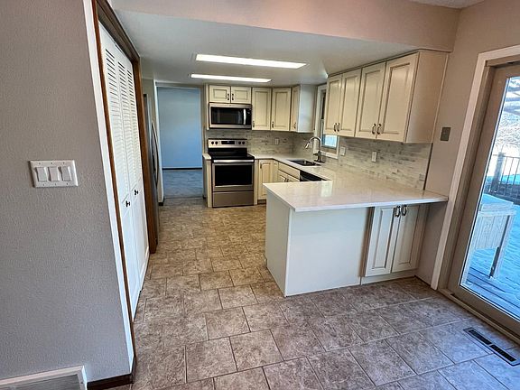 4th image of 616 Silver Sage Ave
