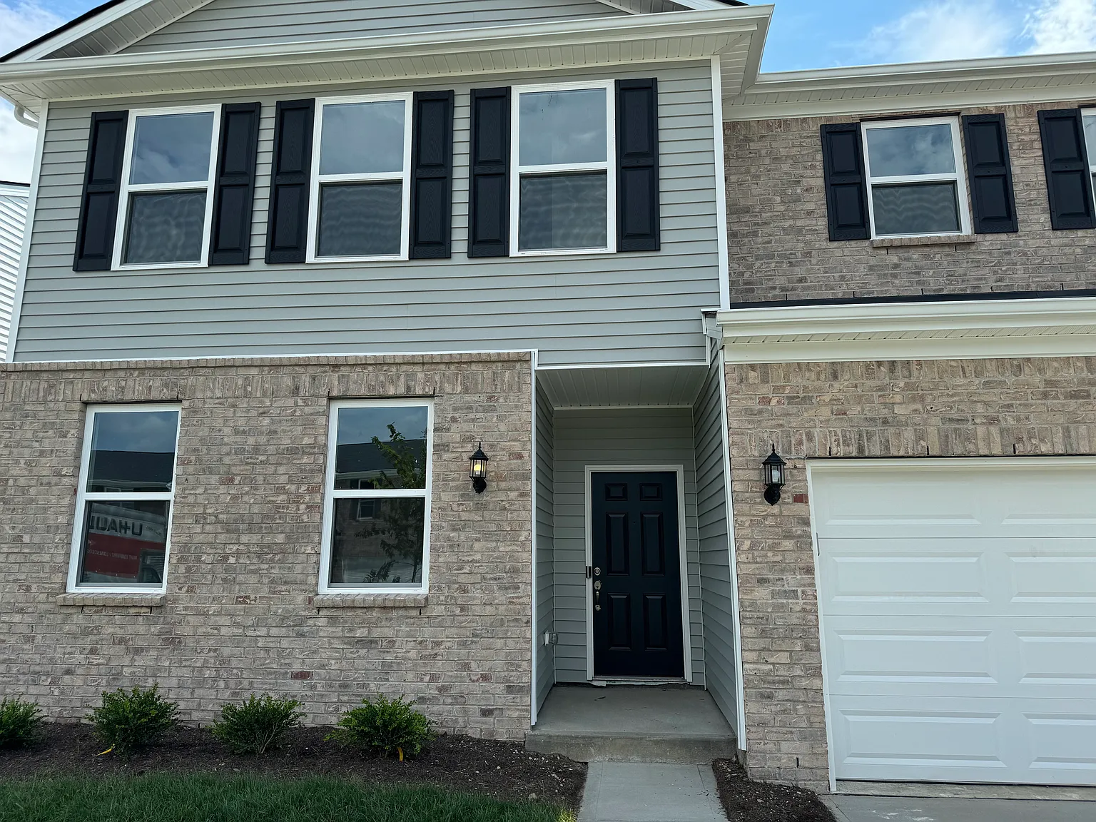 4 bed, 2.5 bath, 3020 sqft, $2,750 — Photo 4