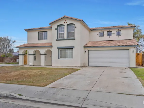 4310 Oldcastle Ave, Bakersfield, CA 93313