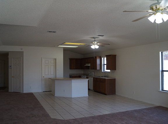 4th image of 5318 Cole Dr