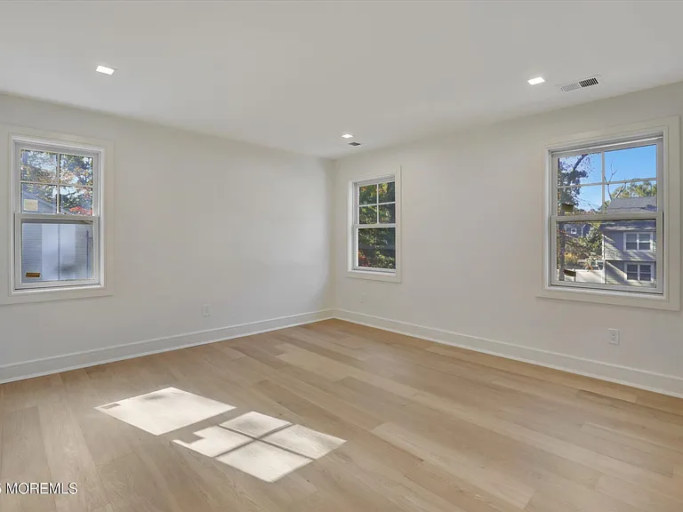 243 Woodcrest Rd — Photo 27