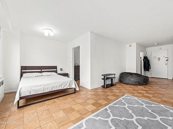 3rd image of 382 Central Park W APT 9T