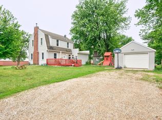 102 Avenue A W, Lake Park, IA 51347