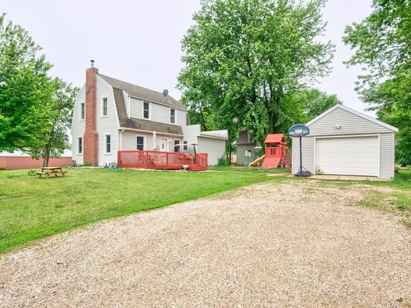102 Avenue A W, Lake Park, IA 51347