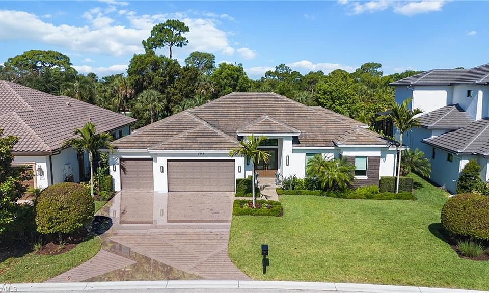 1st image of 2943 Coco Lakes DR