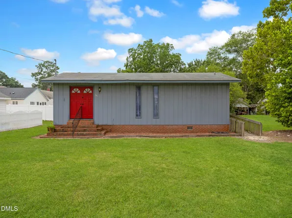 207 Price St, Pine Level, NC 27576