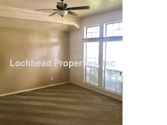 5th image of 128 Windsor Dr