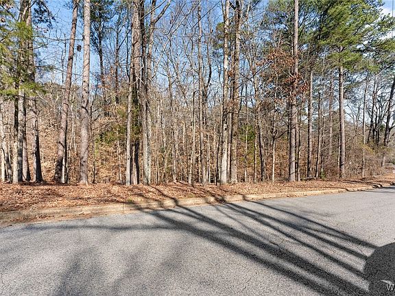 2nd image of 4010 Brookhill Rd