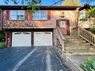 34 Collelo Ave, Moosup, CT 06354