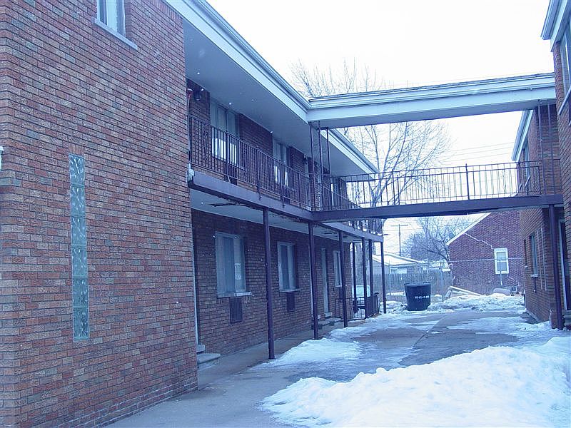 apartment 003