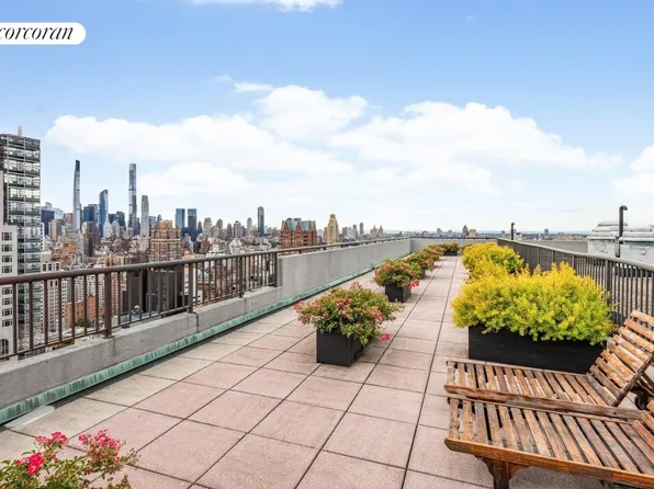 301 East 79th Street image 11 of 12