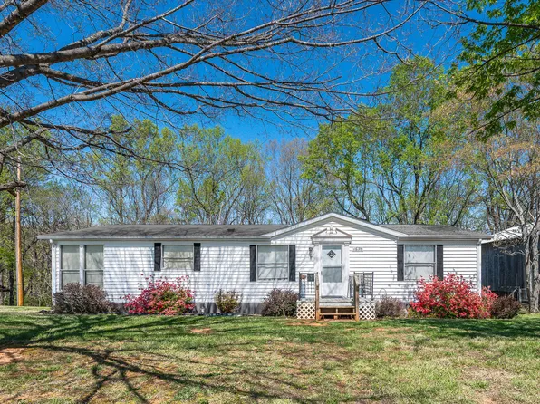 1675 Atkinson Hollow Rd, Vinton, VA 24179