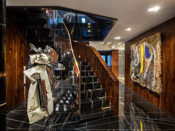 11 East 68th Street image 11 of 19