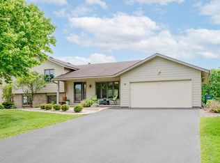 41 Essla Dr, Rochester, NY 14612