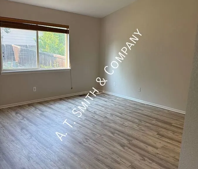 18296 Kinney Creek Way — Photo 8