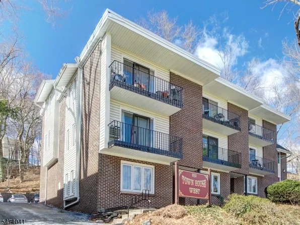 850 Bloomfield Ave APT 2A, Montclair, NJ 07042