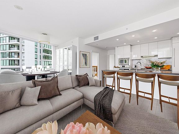 3rd image of 5628 Birney Ave #709