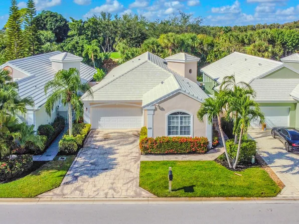1019 Lytham Court, West Palm Beach, FL 33411